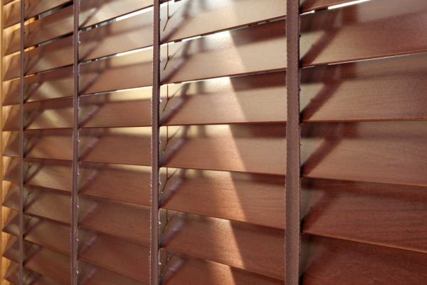 faux-wood-blinds-1-1024x683