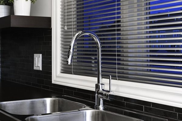 venetian-blind-25mm-featured